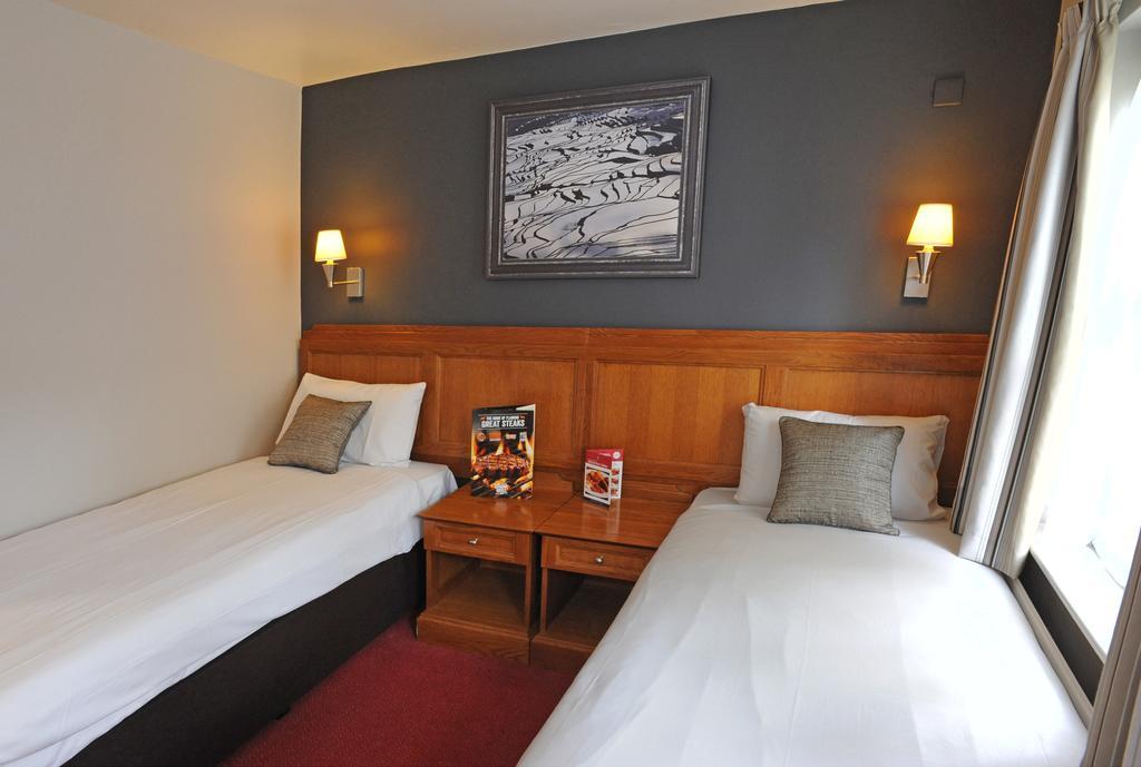 Brentwood Inn By Greene King Inns Rotherham Zimmer foto